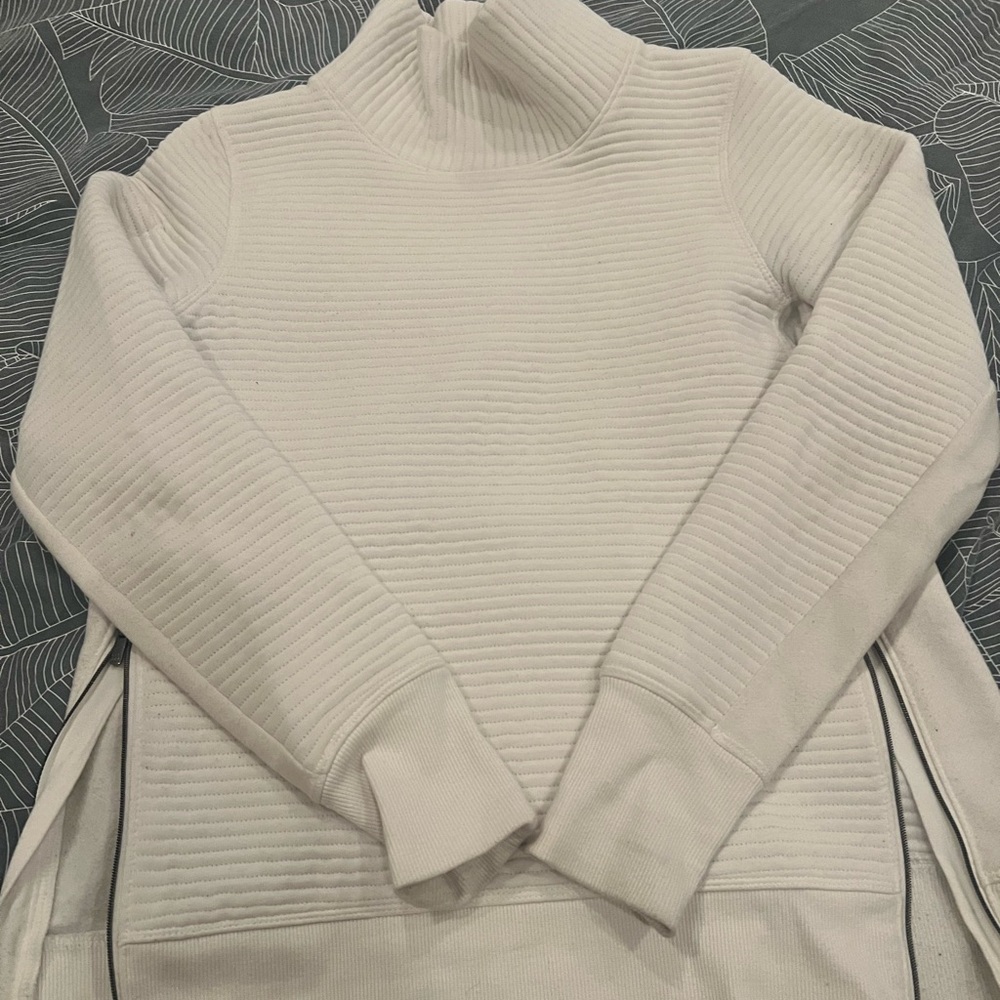 XS, All in Motion white sweater